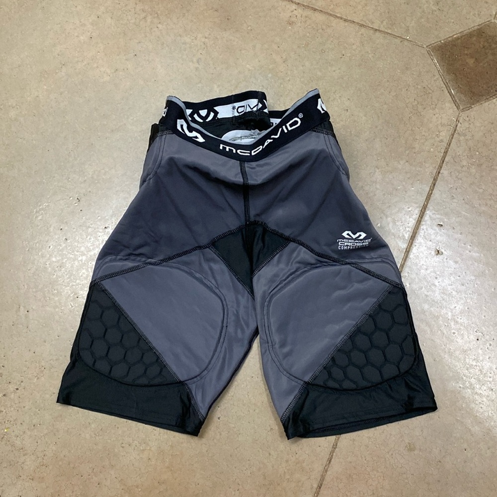 NWOT Mcdavid HEX football padded shorts NWOT